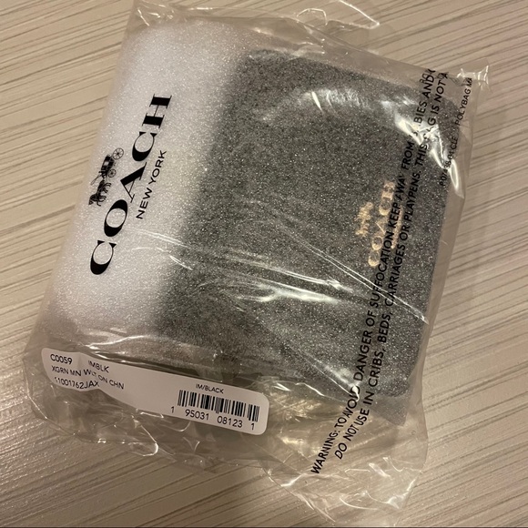 Coach Mini Wallet On A Chain Black - Picture 6 of 6